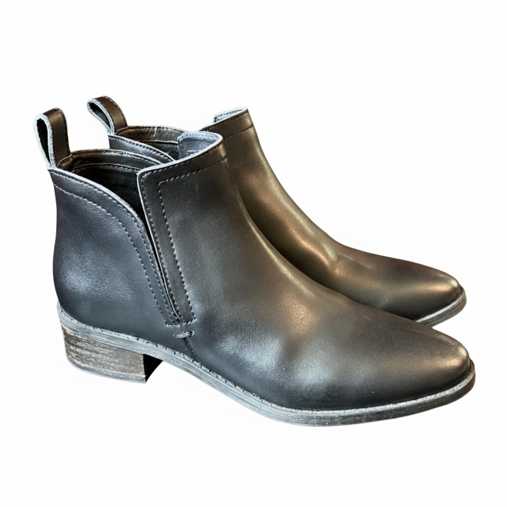 Dolce Vita Black Leather Booties